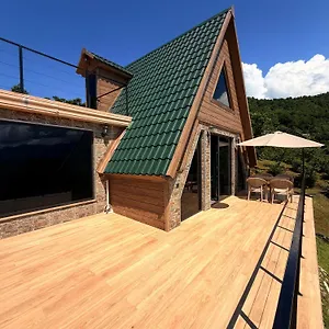 https://lazeti-inn.batumihotels.net